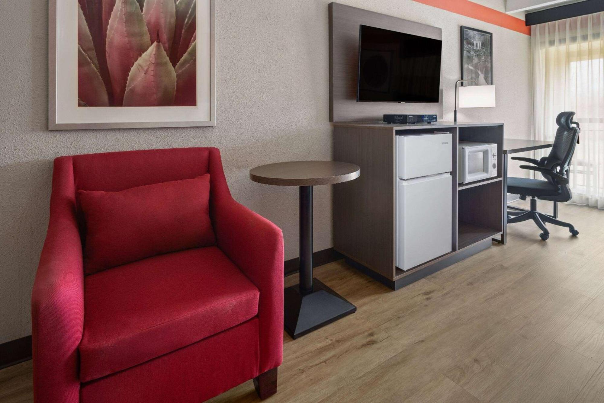 Ramada By Wyndham Parsippany Hotel Exterior foto